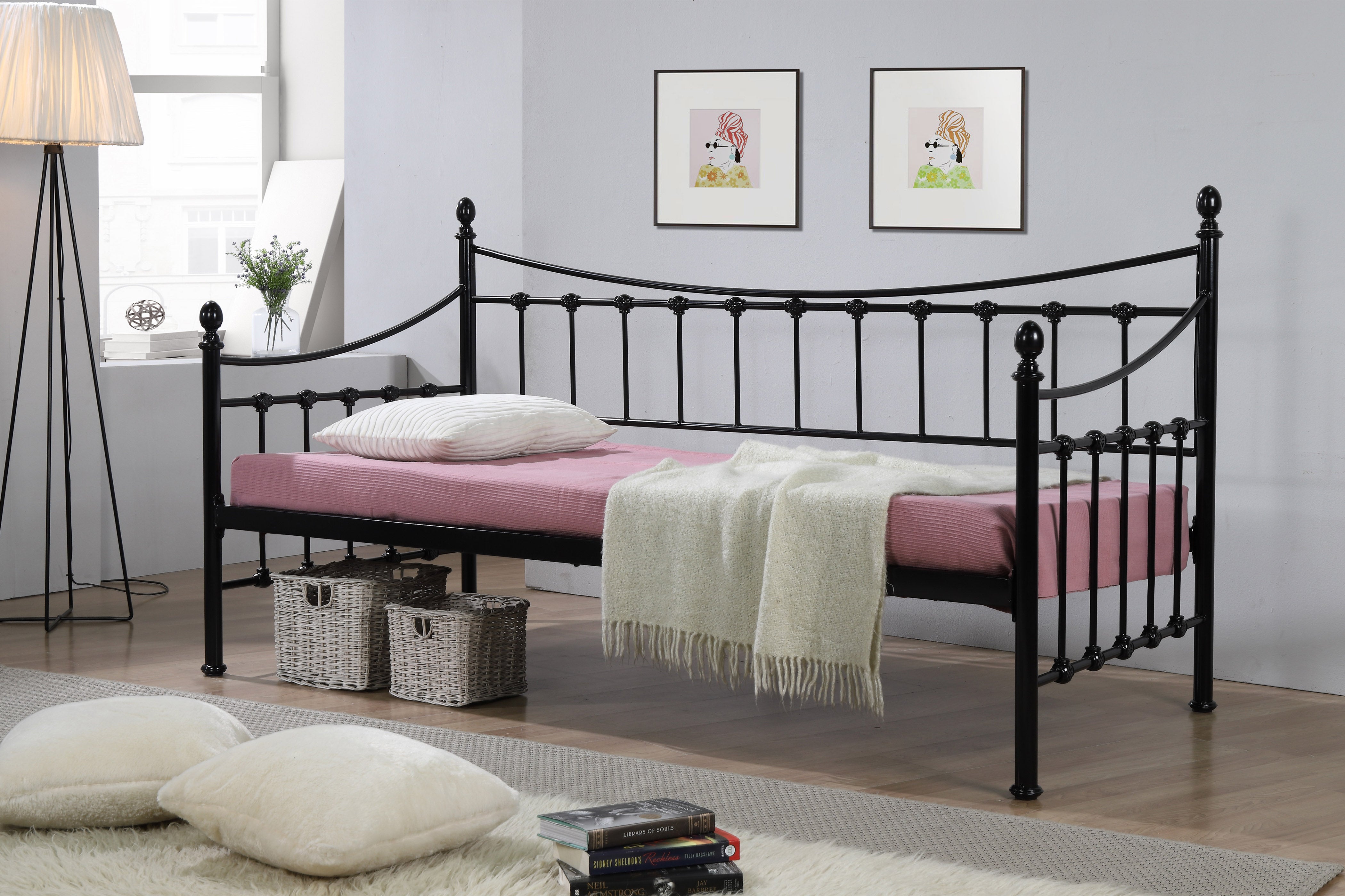 Houston Metal Day Bed